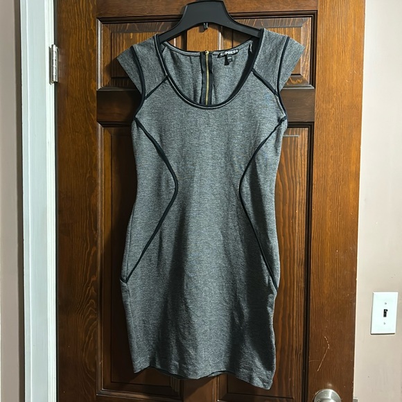 Express size 8 gray dress w black piping and gold zipper - Picture 3 of 9